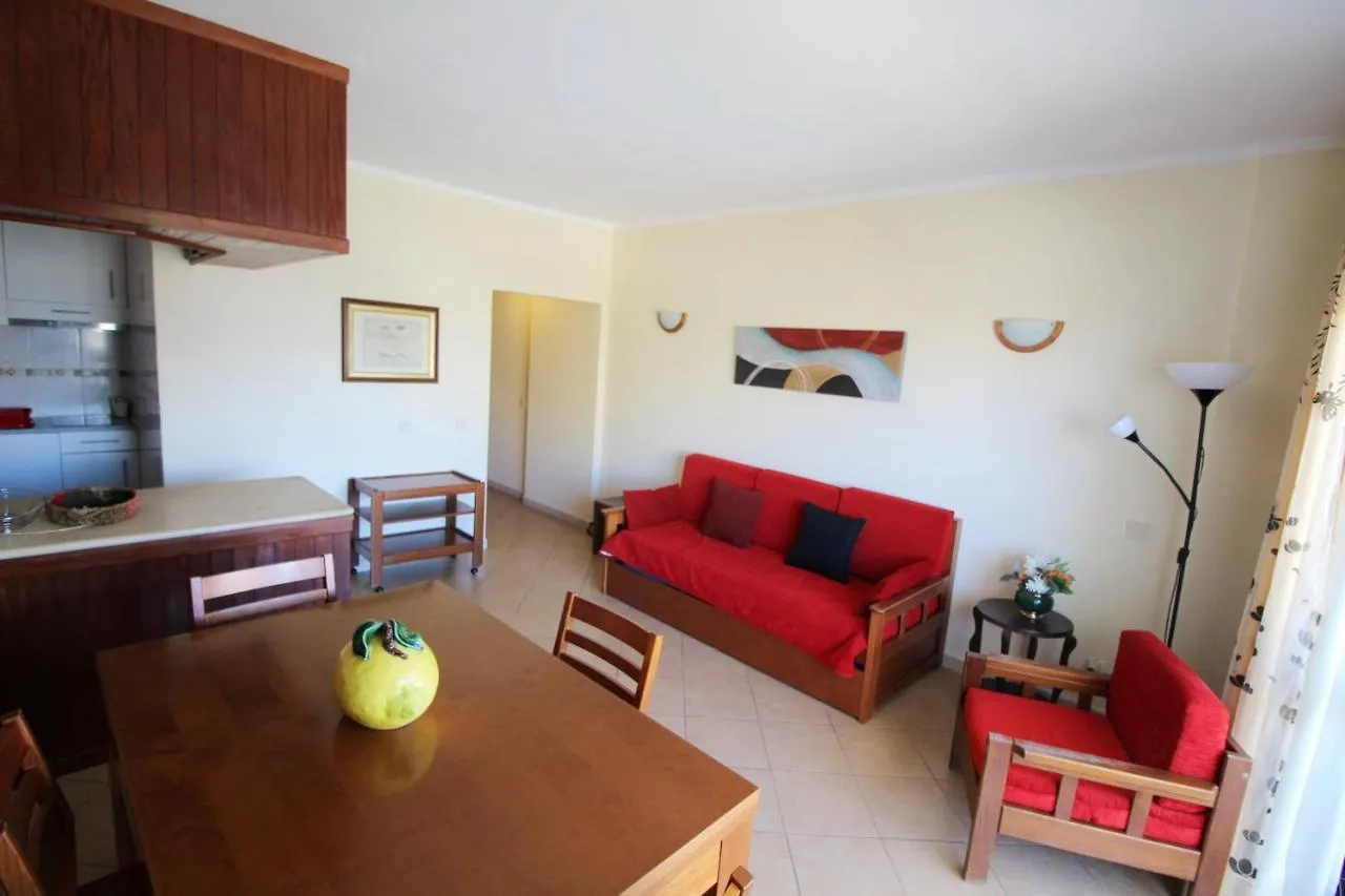 Charming Apartment In Portimao With Pool