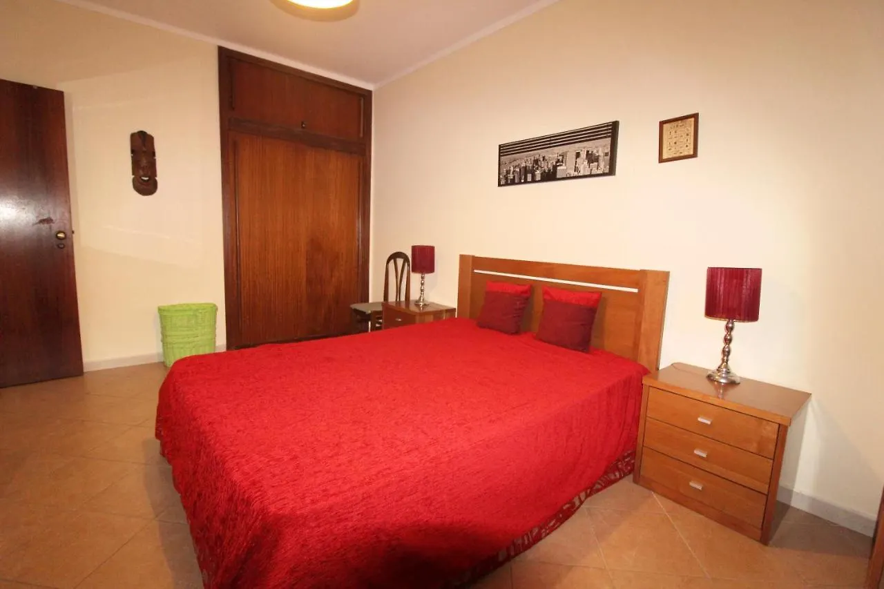 Charming Apartment In Portimao With Pool