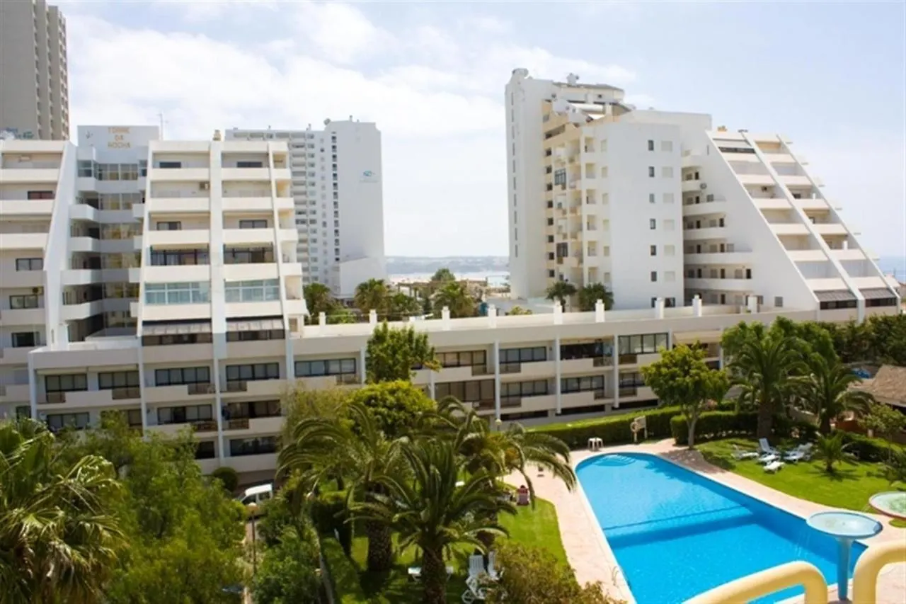Charming Apartment In Portimao With Pool