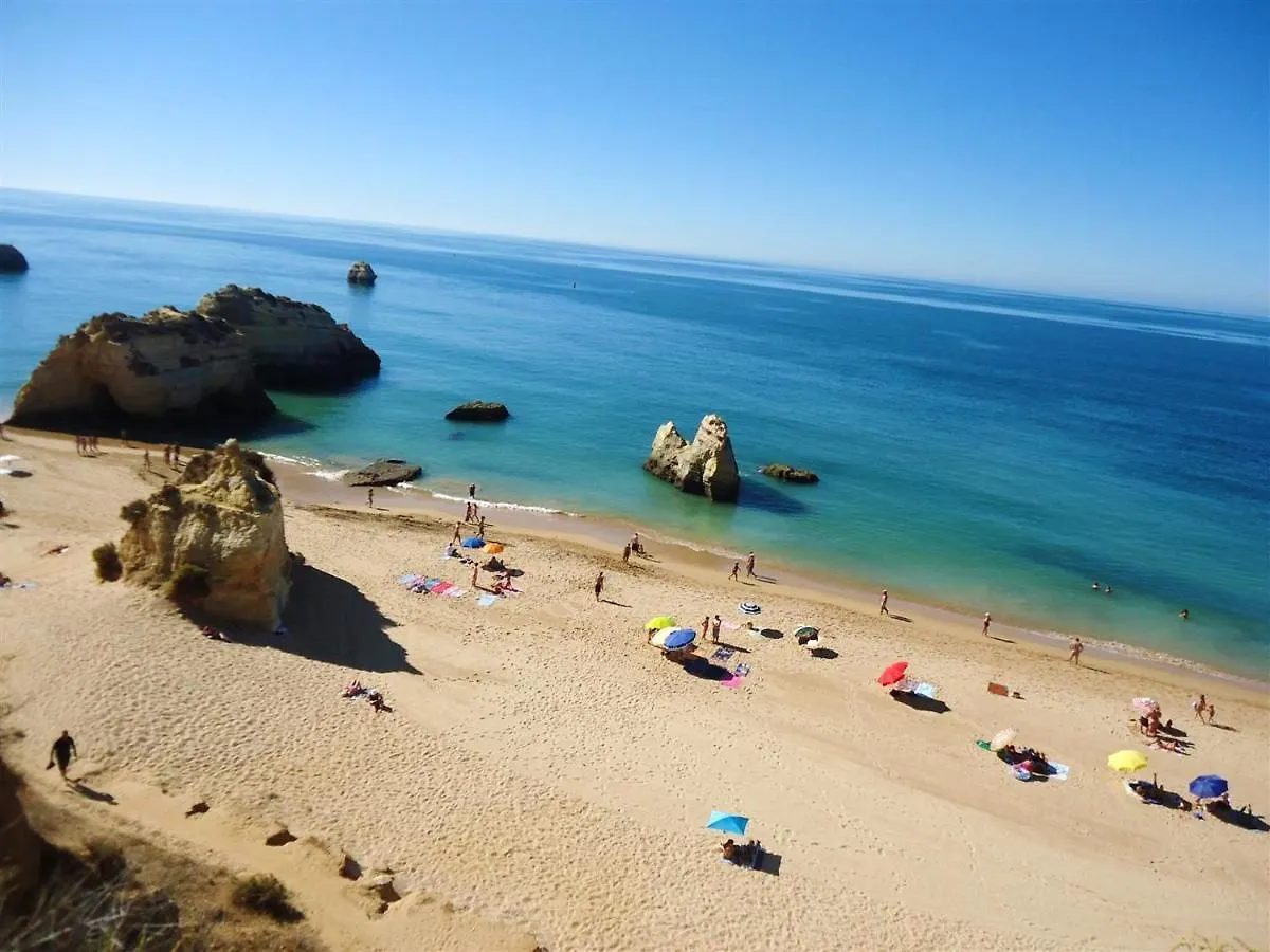 Charming Apartment In Portimao With Pool